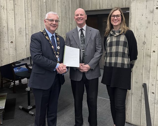 Mayor Breen with Ken O'Brien and Lindsay Church