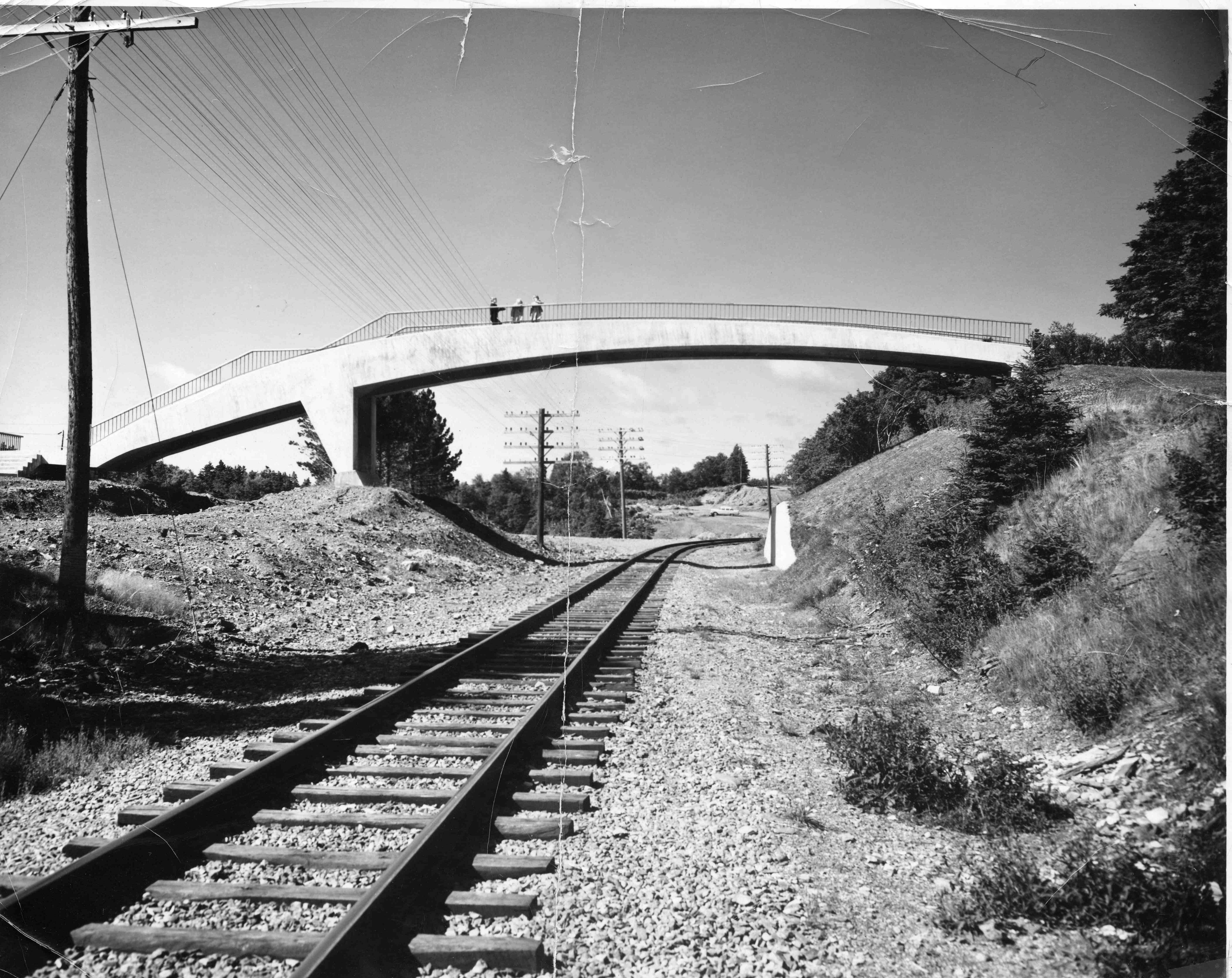an old image of the cantilever bridge 