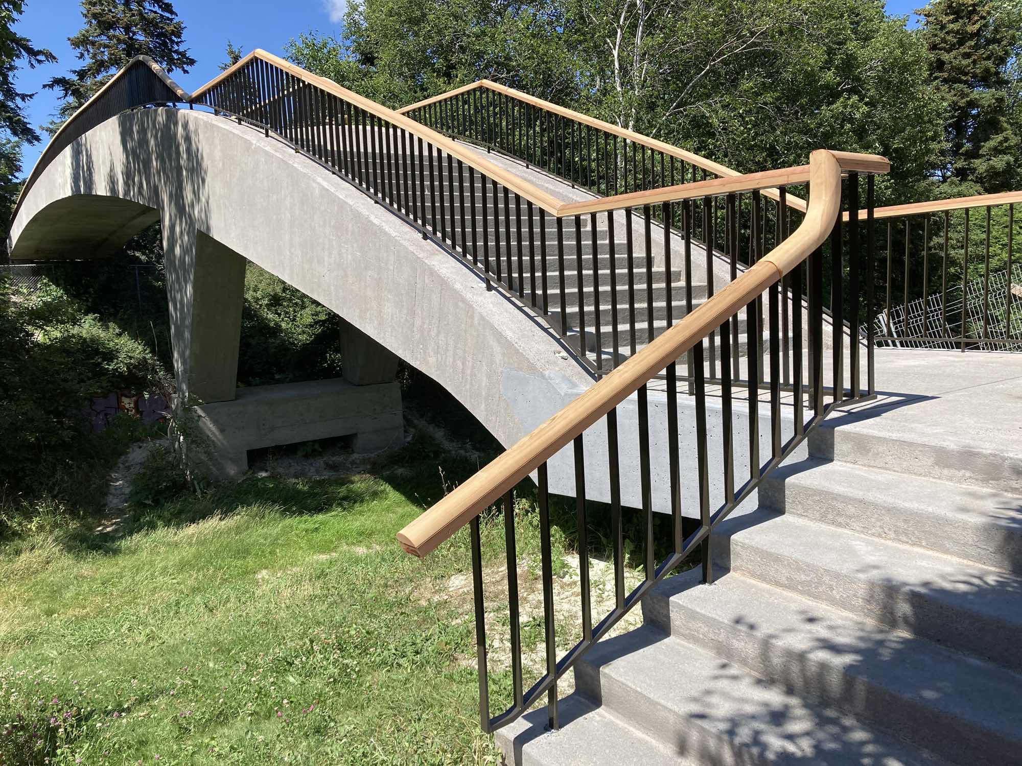 the stairs to the cantilever bridge