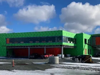 WEB-Photo-of-Mews-Centre-Replacement-Construction-Project_Winter-2023-at-Mundy-Pond-Park.jpg