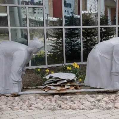 the Making Fish sculpture in front of the Convention Centre