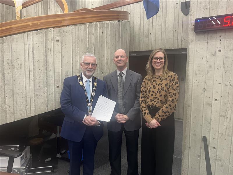 Mayor Breen with Ken O'Brien and Lindsay Church