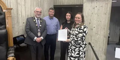 Staff in Council Chambers with Mayor Breen for OHS Week proclamation 